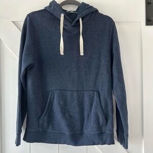 Men’s blue hoodie with drawstrings and front pocket